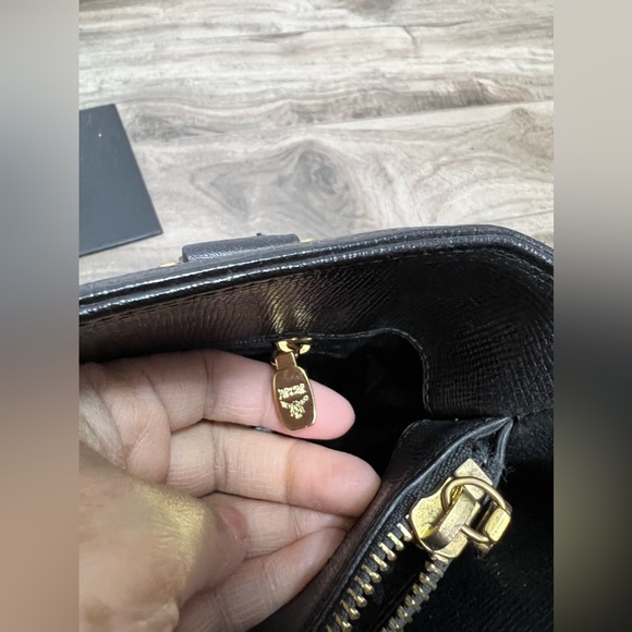 ❤️RARE❤️ MCM Authentic Bucket Bag with small purse inside - Picture 7 of 11